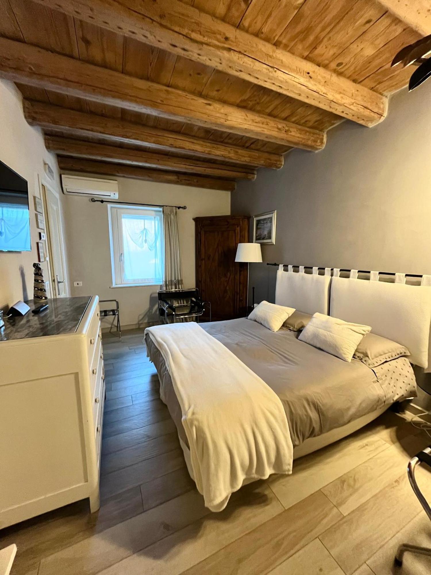 La Corte Apartment *